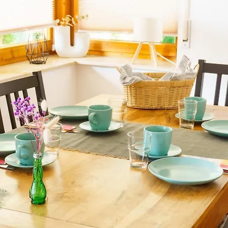 Grüne Auszeit Mit Kaminofen Und Terrasse * Waldachtal